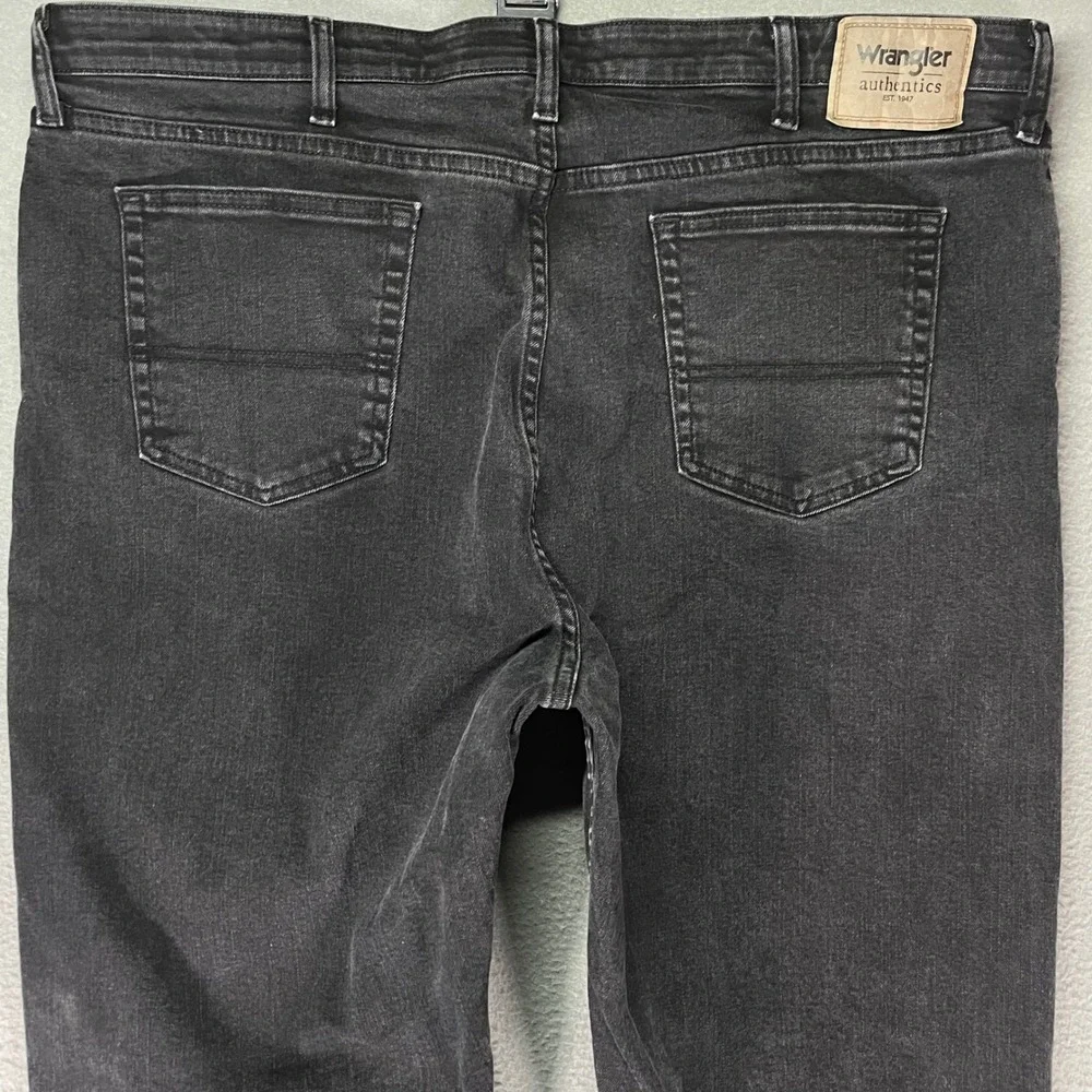 Wrangler Authentics Jeans Mens 42x34 Black Straight Leg Stretch Denim